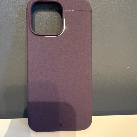 iPhone 16 Pro Max MagSafe Caudabe Case Amethyst Purple - Picture 10 of 16